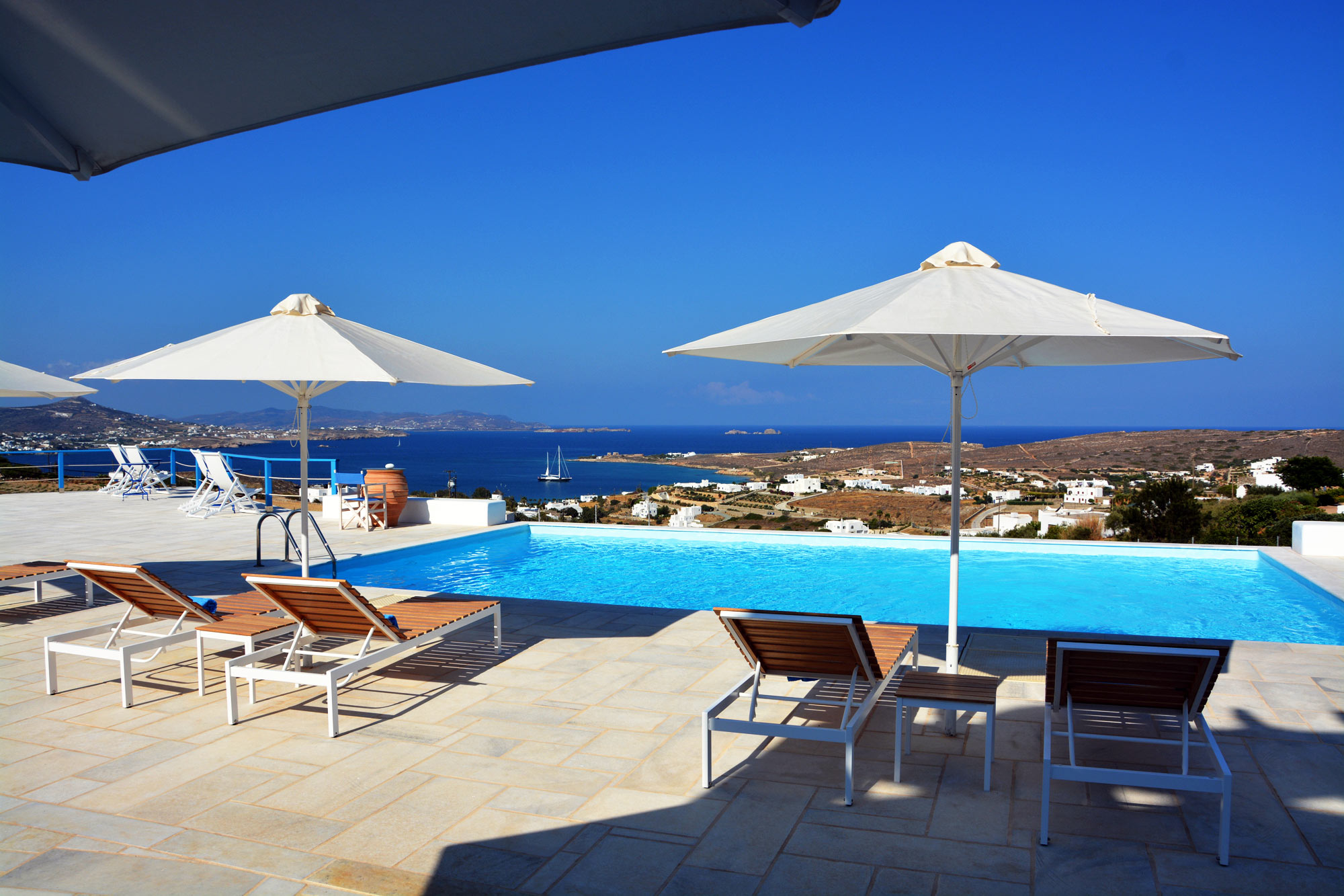 sea and pool view 20210523 1916966102